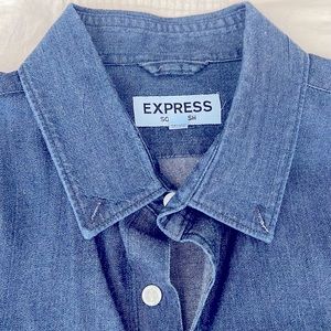 Men’s Express long sleeve button up